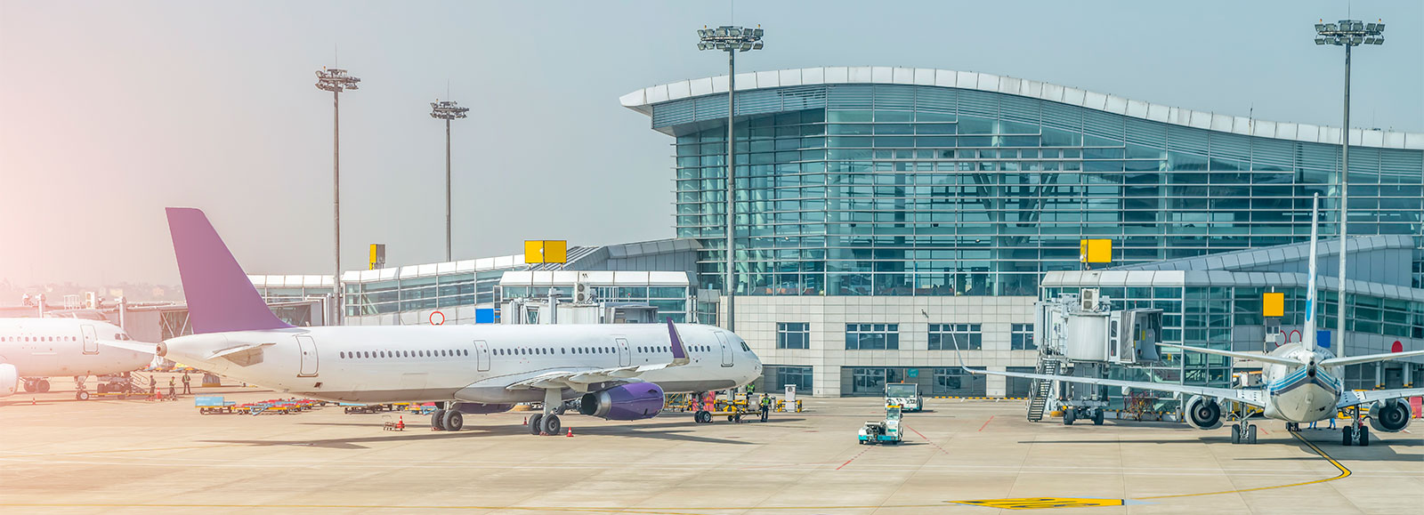 Last-Minute Flight Deals: When & Where to Book Cheap